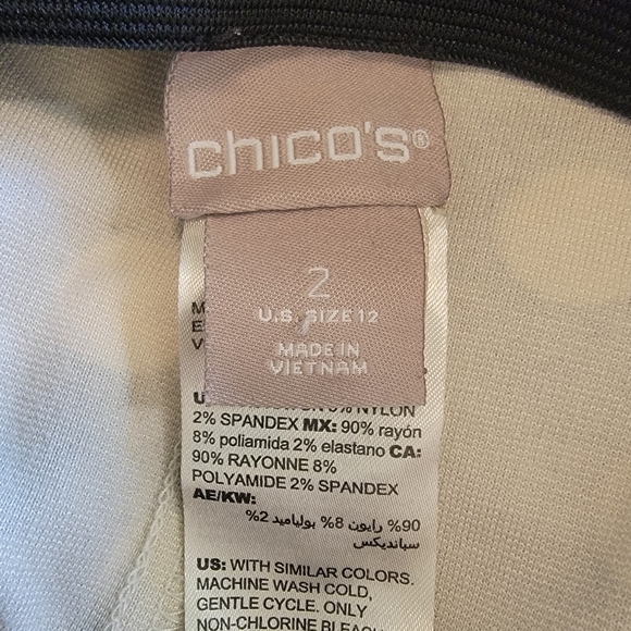 Chico's Crop Polka Dot Leggings. - Picture 3 of 5